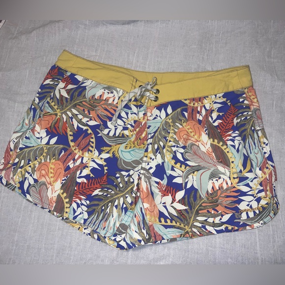 Patagonia women shorts size 10 - Picture 2 of 5